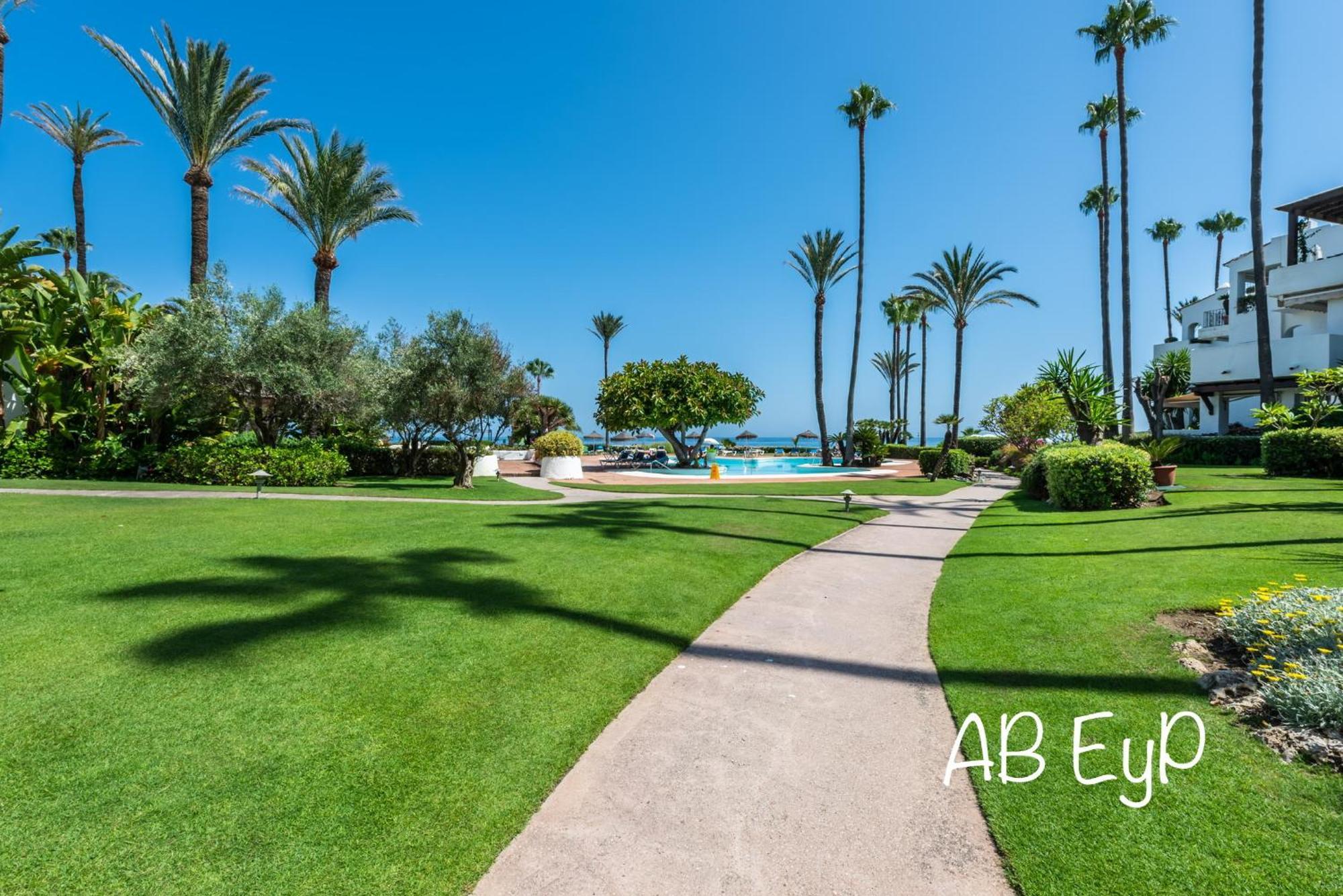 Alcazaba Beach Apartment Estepona Kültér fotó